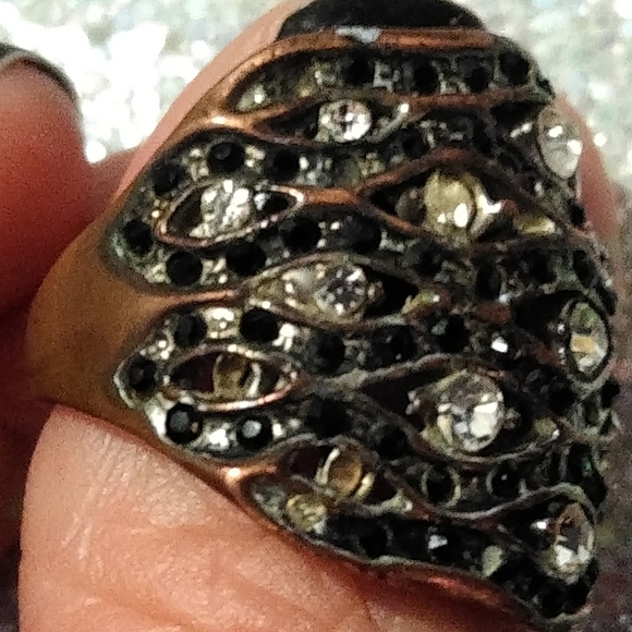 🥂10/16/20 HP🥂 Heavy Material Costume Ring - Picture 7 of 8